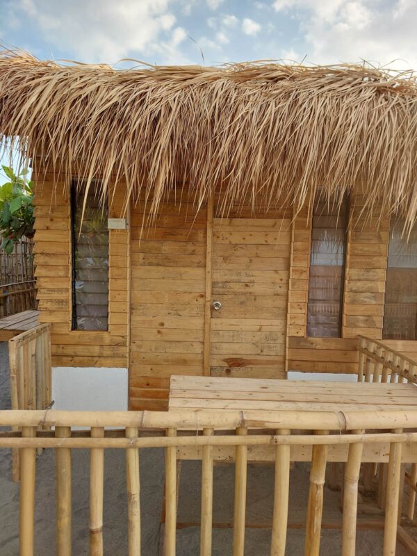 Beach Hut 3 - Image 6